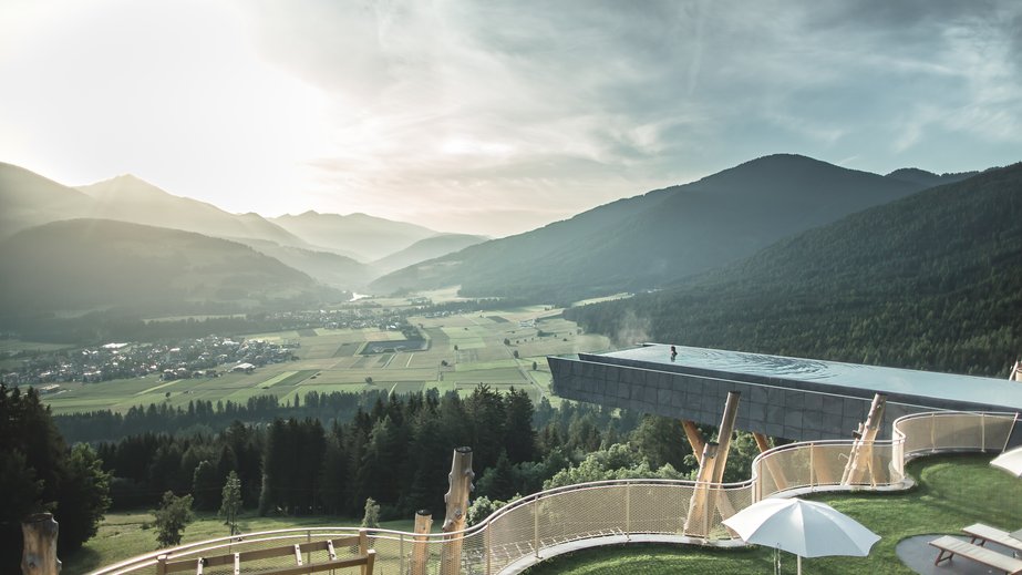 Il nostro hotel a Valdaora tra cielo e terra Il nostro hotel a Valdaora tra cielo e terra