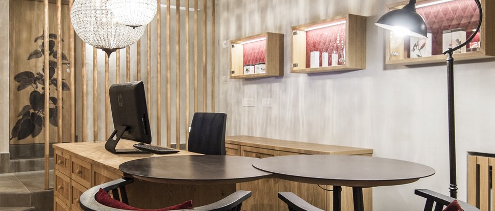 Current news and stories from Olang Modern office with wooden furniture and decorative ceiling lighting